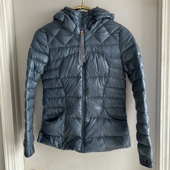 Lululemon Fluffin Awesome Jacket - Goose Down Size 6 - Picture 4 of 5